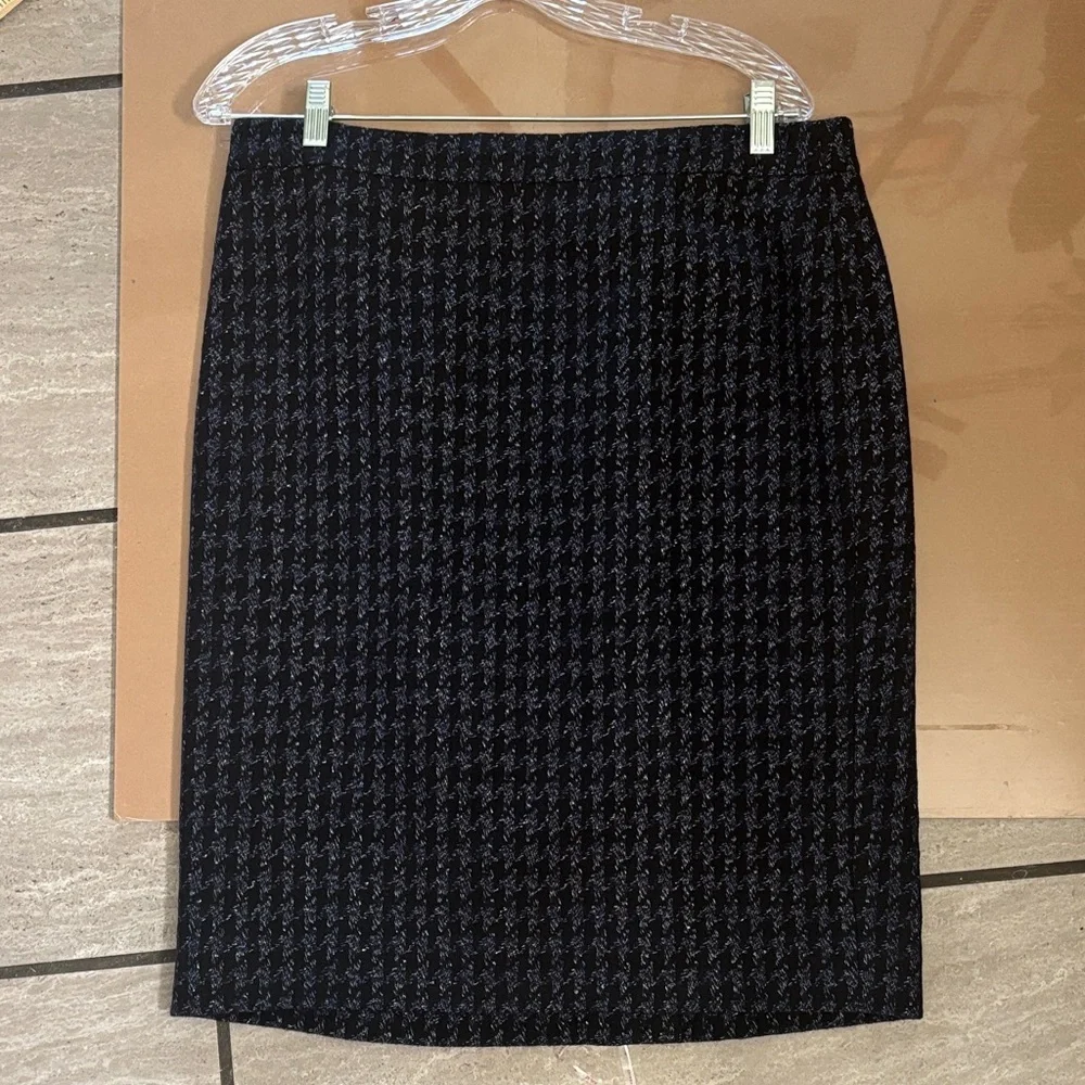J Crew Elegant Black and Gray Women's Skirt Sz 12